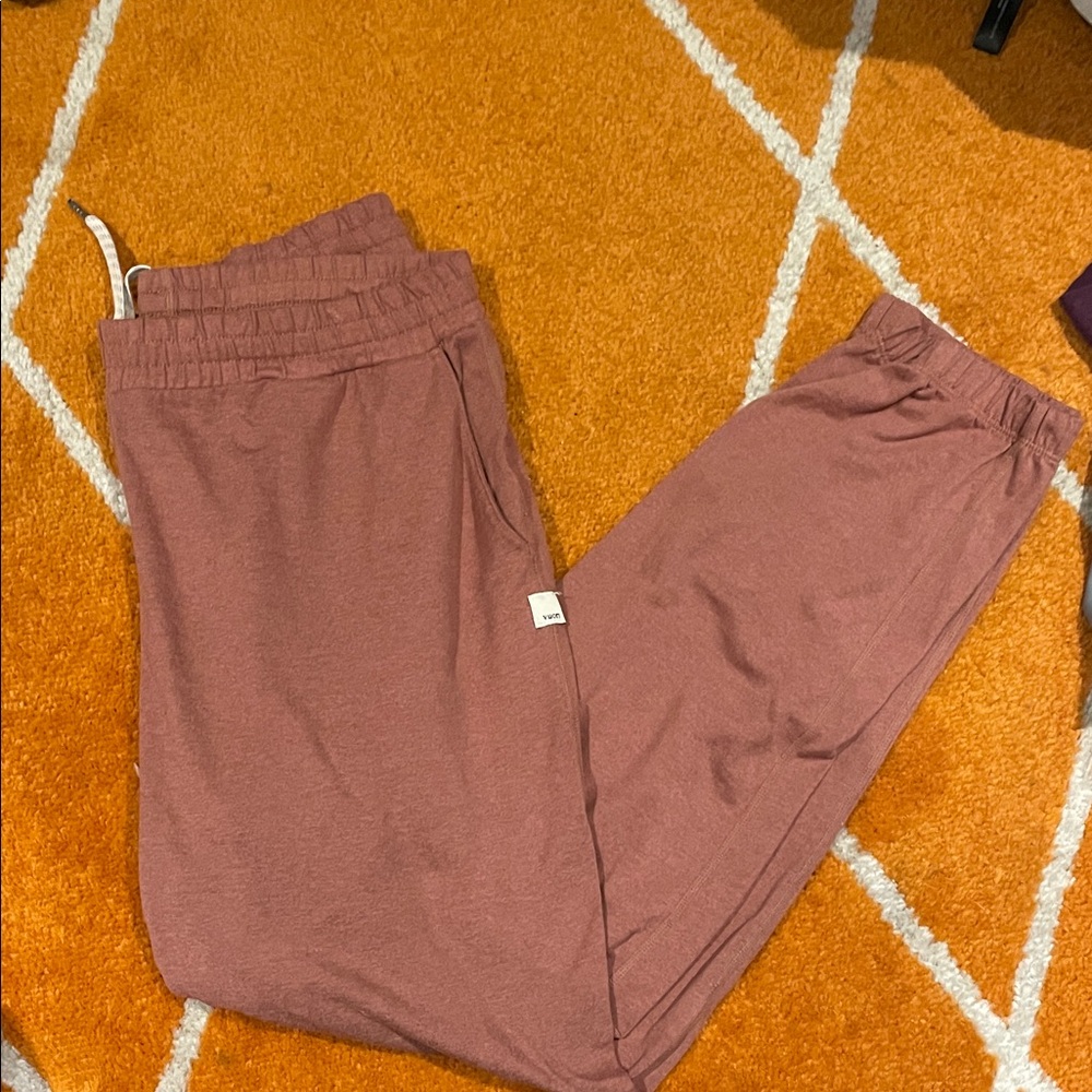 Vuori Women’s Dusty Rose Joggers